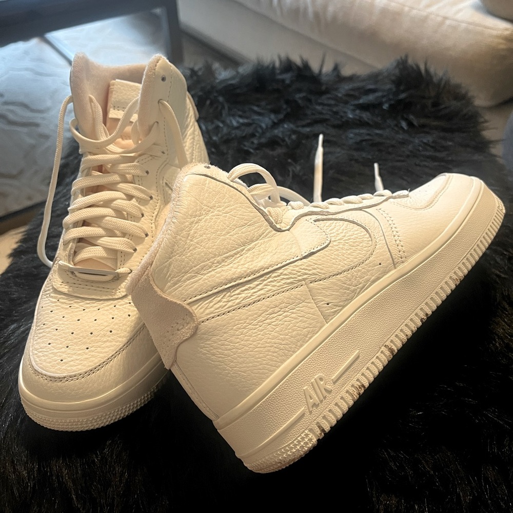 Nike Air Force 1 sculpt high